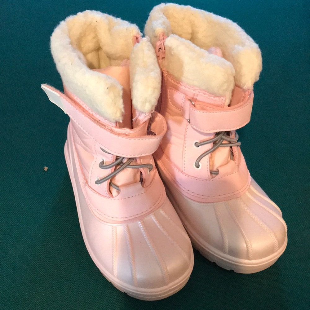 Girl 👧 snow boots 👢 size 12